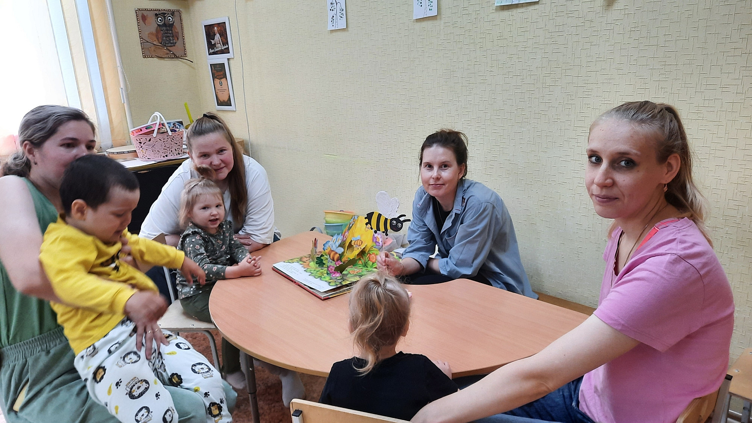В гости к малышам пришла «Библионяня».